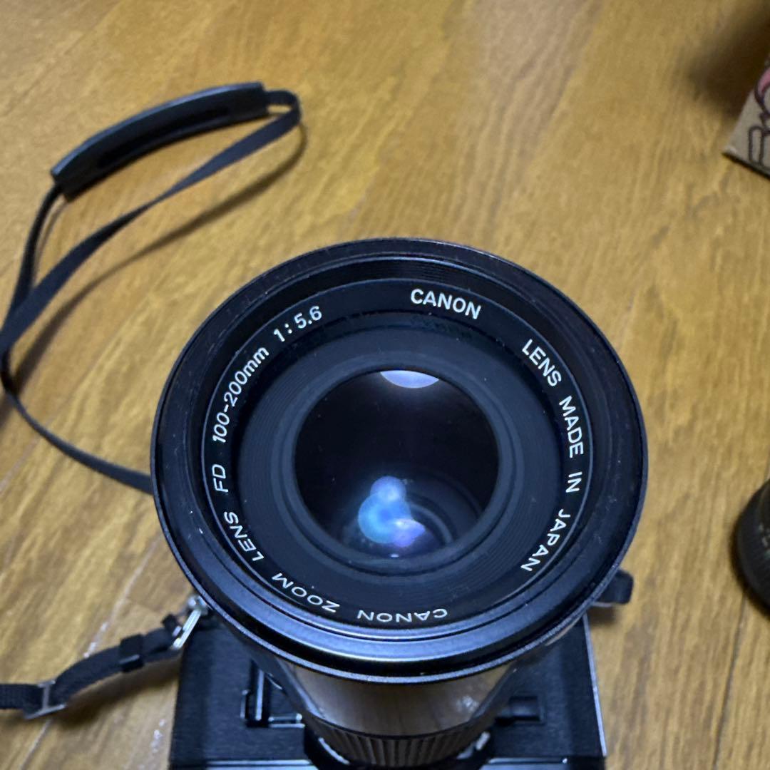 Canon AE-1 FD50mm f1.4とFD100-200mm f5.6