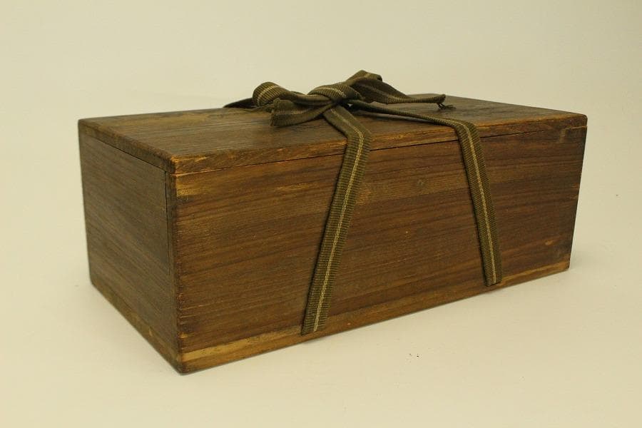 茶道具 夫婦茶碗 一対 黒織部 赤？ 書箱 骨董 古美術(BB455)