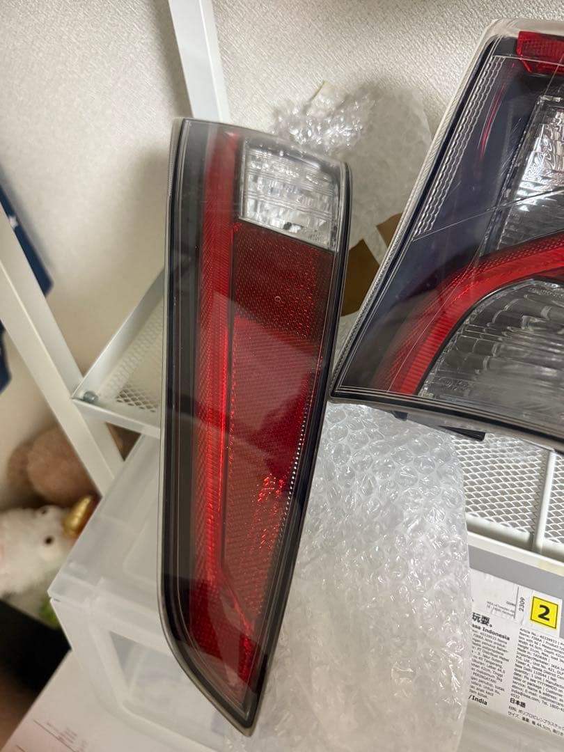 50Prius テールランプ右側