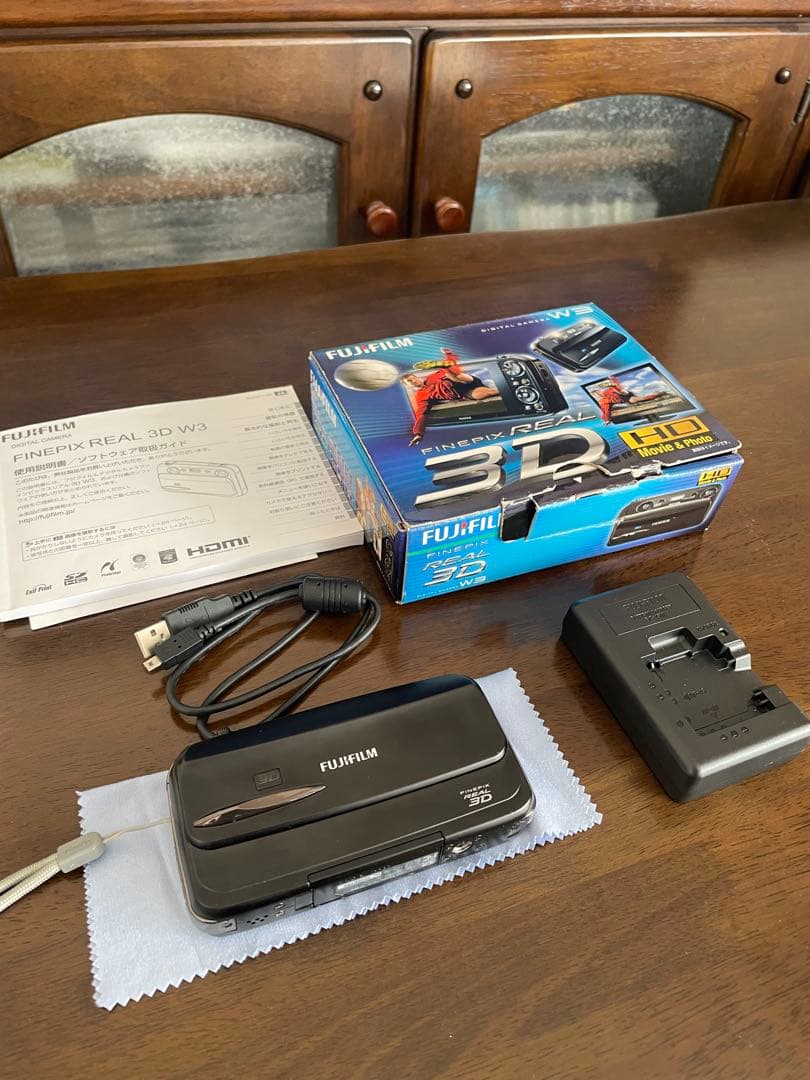 FUJIFILM FINEPIX REAL 3D W3 本体