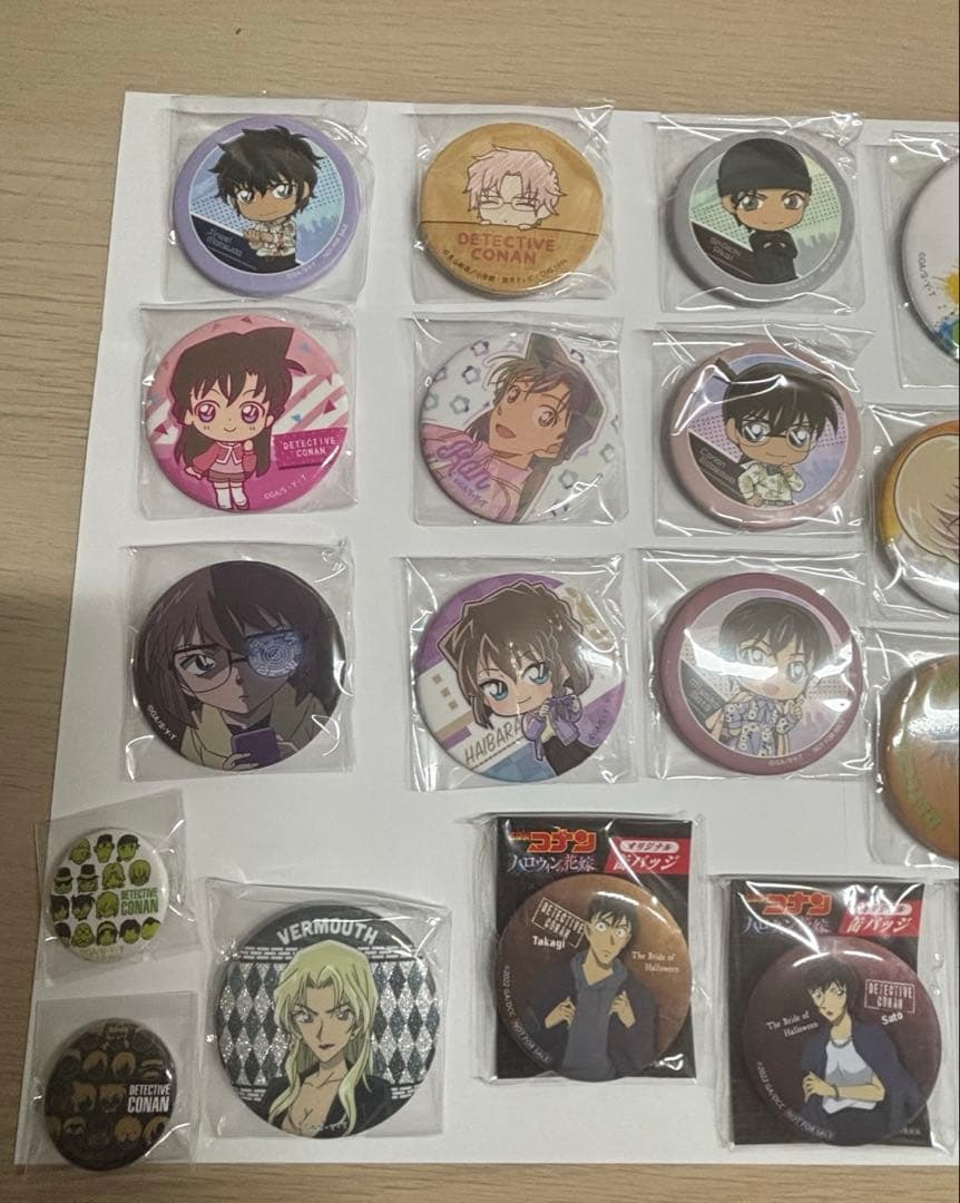 コナン　缶バッチ
