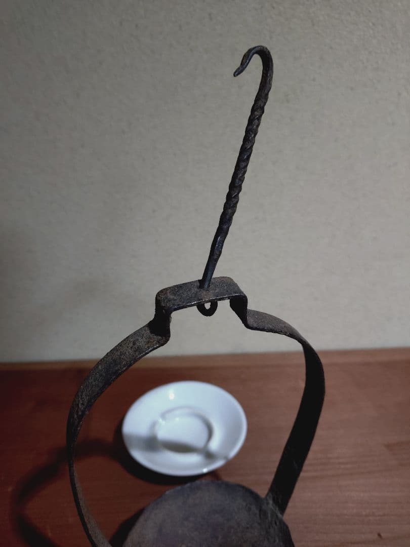 鉄製 吊るし灯火器 花器 花入れ 古道具 古民具 燭台 行燈 行火 灯明