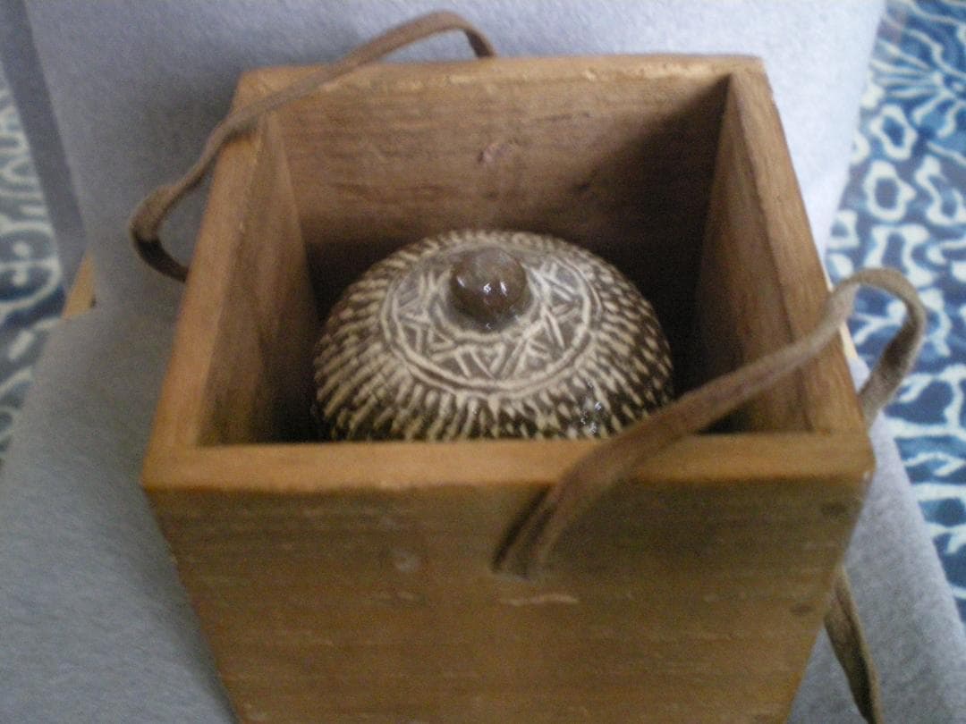 香合八代焼瓢象嵌