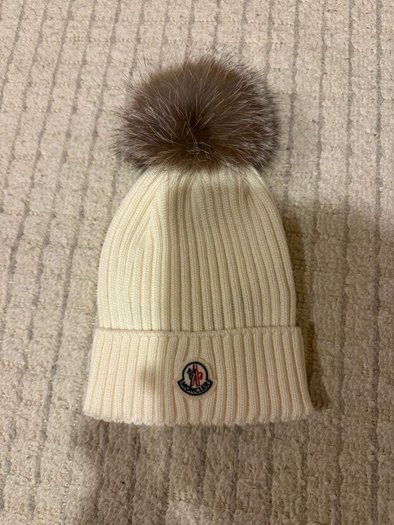 み*様 モンクレール アイボリー ニット帽