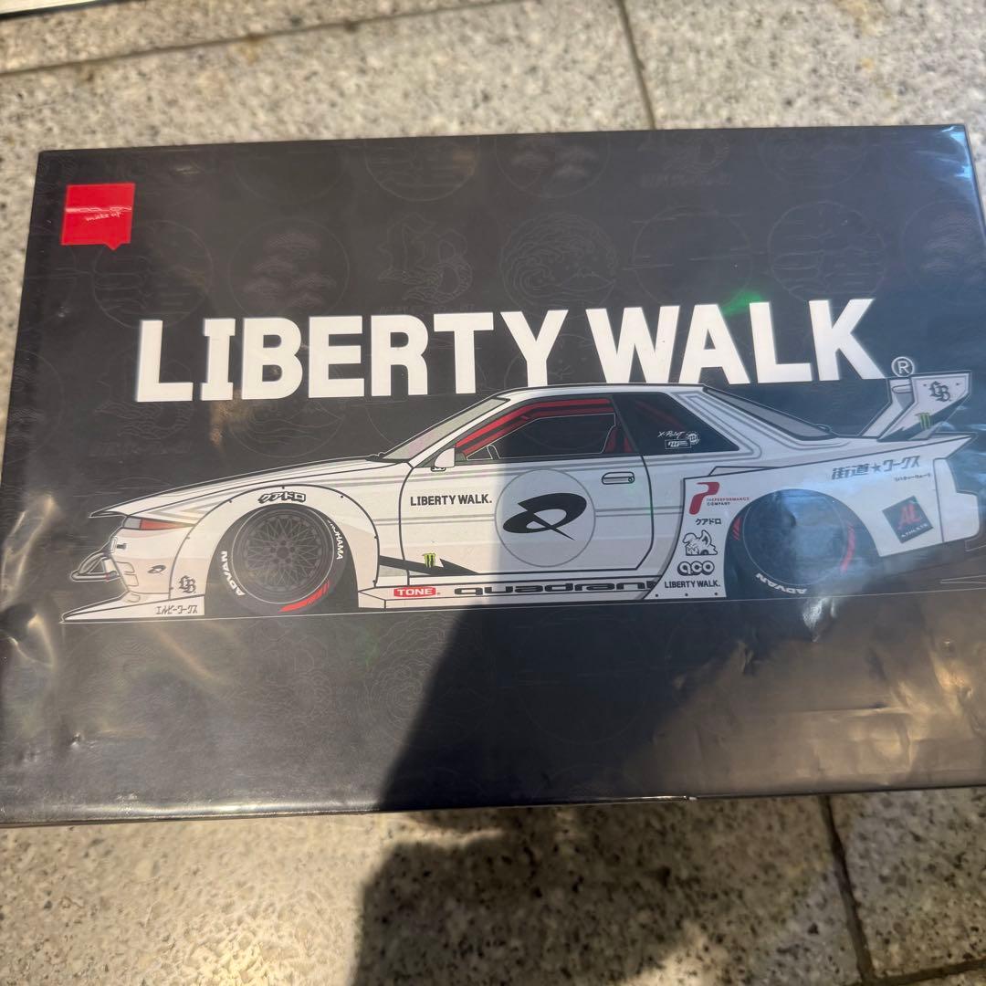 限定品　MAKE UP 1/43 LB-KAIDO WORKS R32 Long