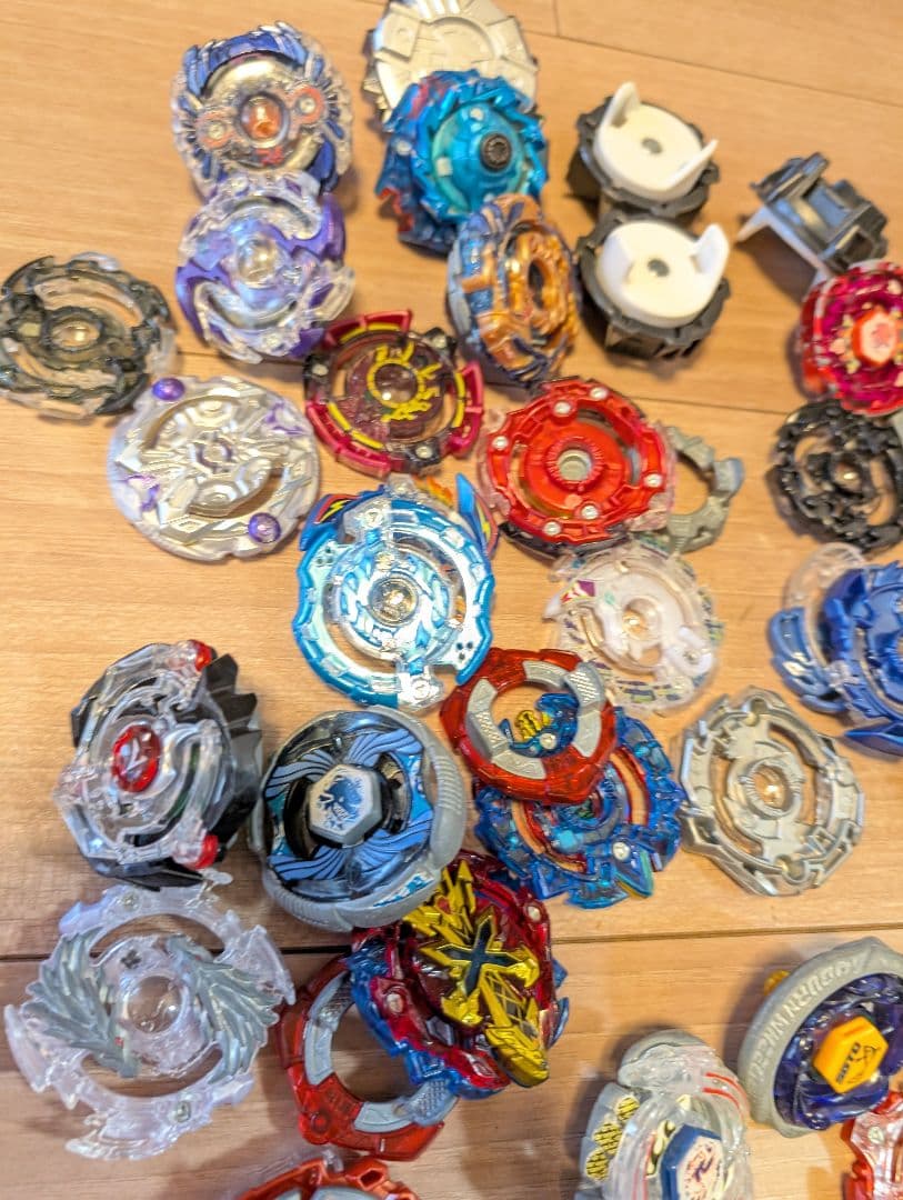 お値下げ中〜ベイブレード パーツセット 50個以上