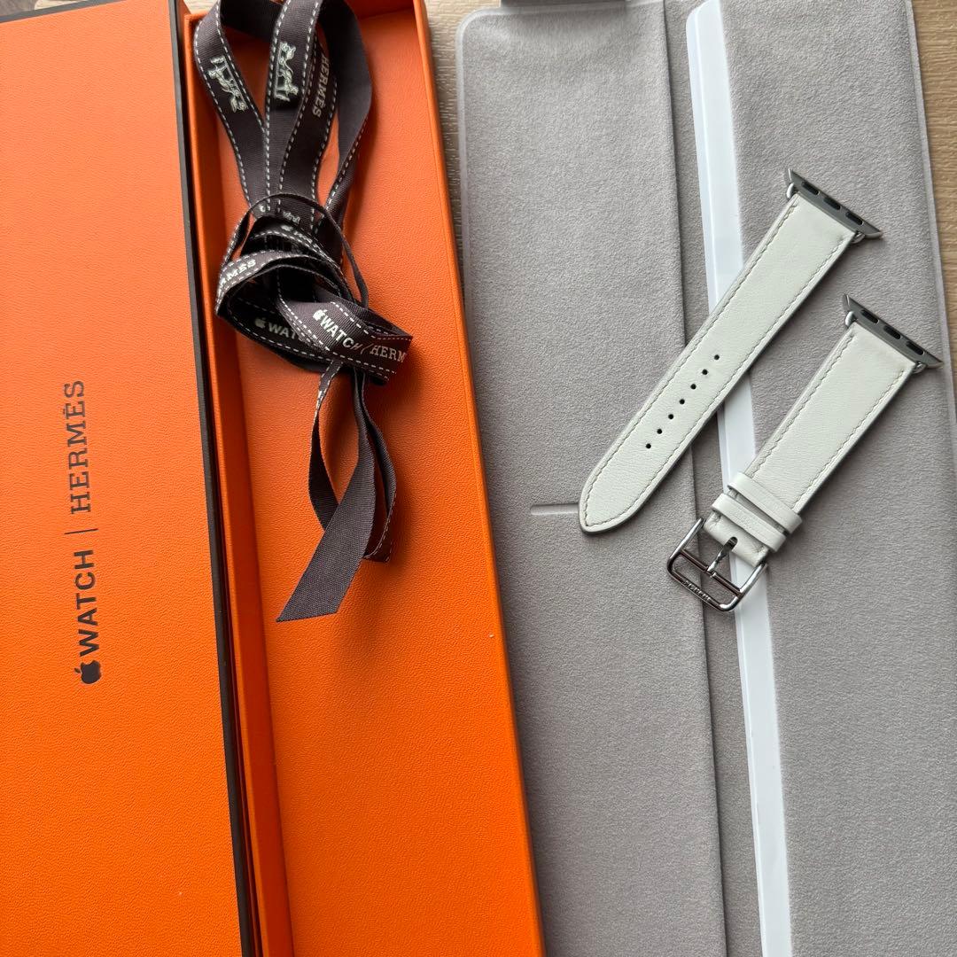 2303 Apple Watch エルメス　ホワイト　白　レザー　バンド