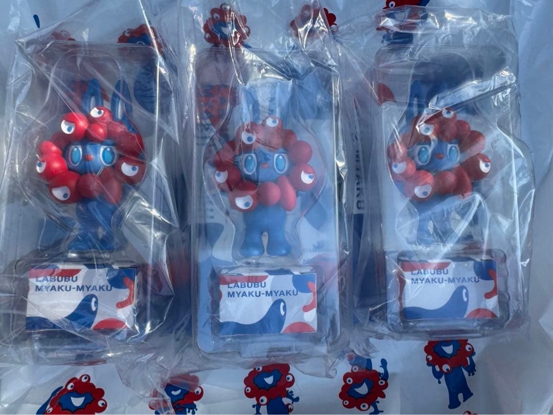 LABUBU MYAKU-MYAKU フィギュア 大阪関西万博限定販売品　1個