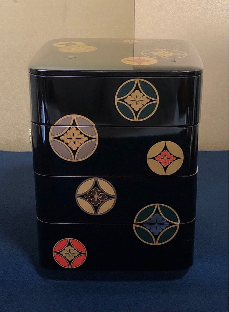 《レ》黒塗 七宝蒔絵 四段重 重台付 平安光村造 共箱 251201お2