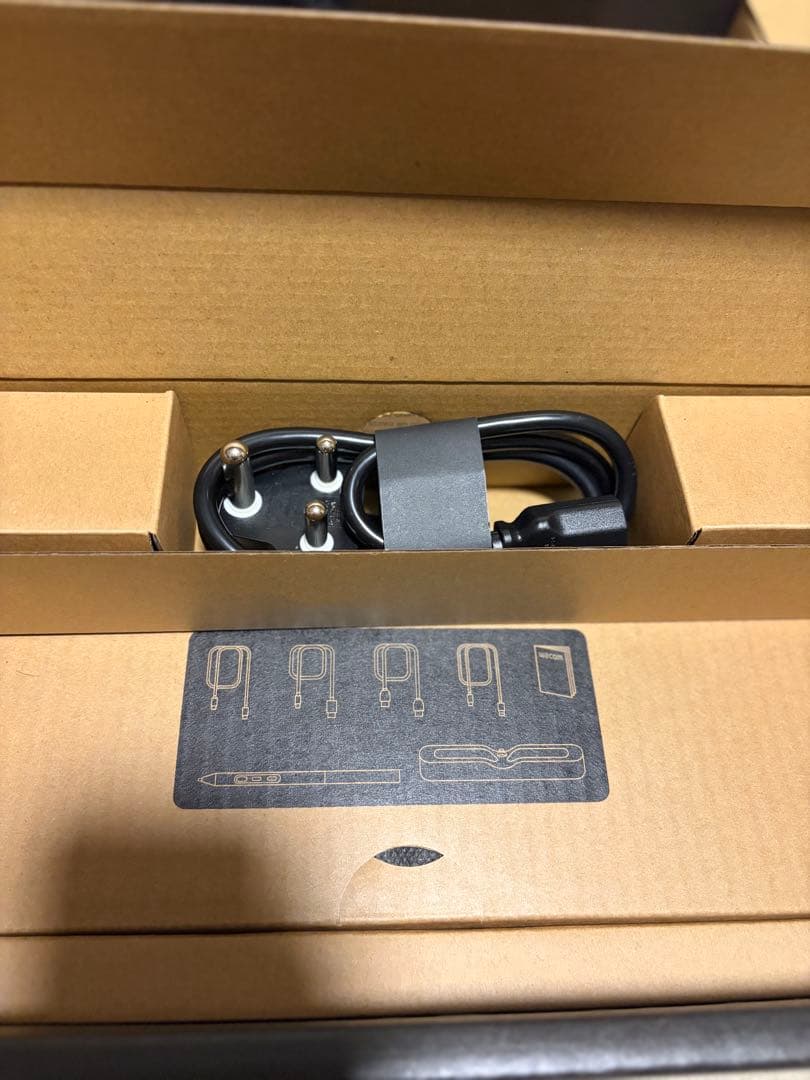 Wacom Cintiq Pro 22 液晶ペンタブレット本体