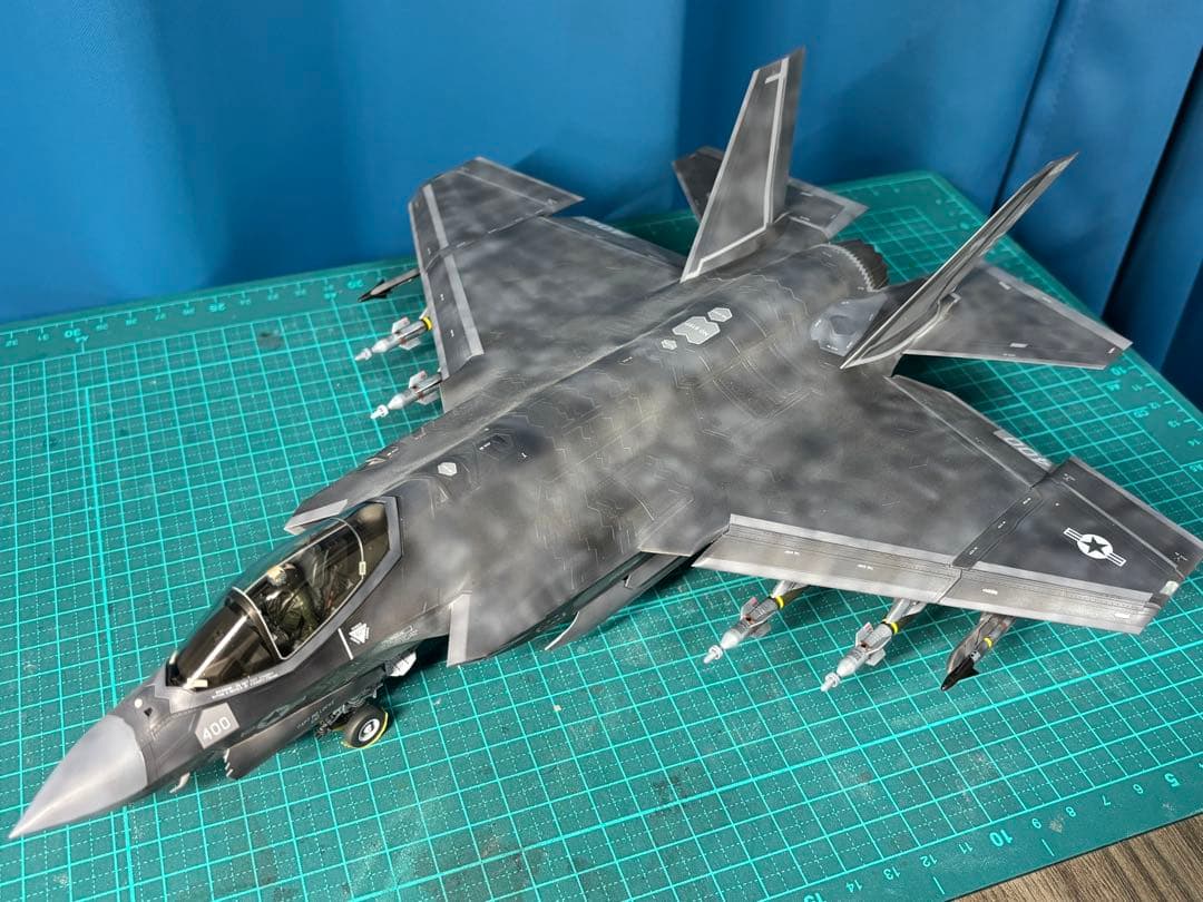 戦闘機　プラモデル完成品　タミヤ　1/48 F-35C ライトニングII