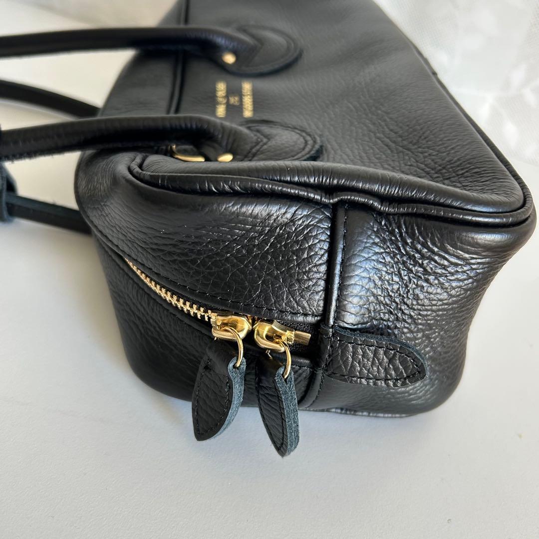 今季ヤングアンドオルセン黒レザーバッグ（定価39600 のお品)美品です