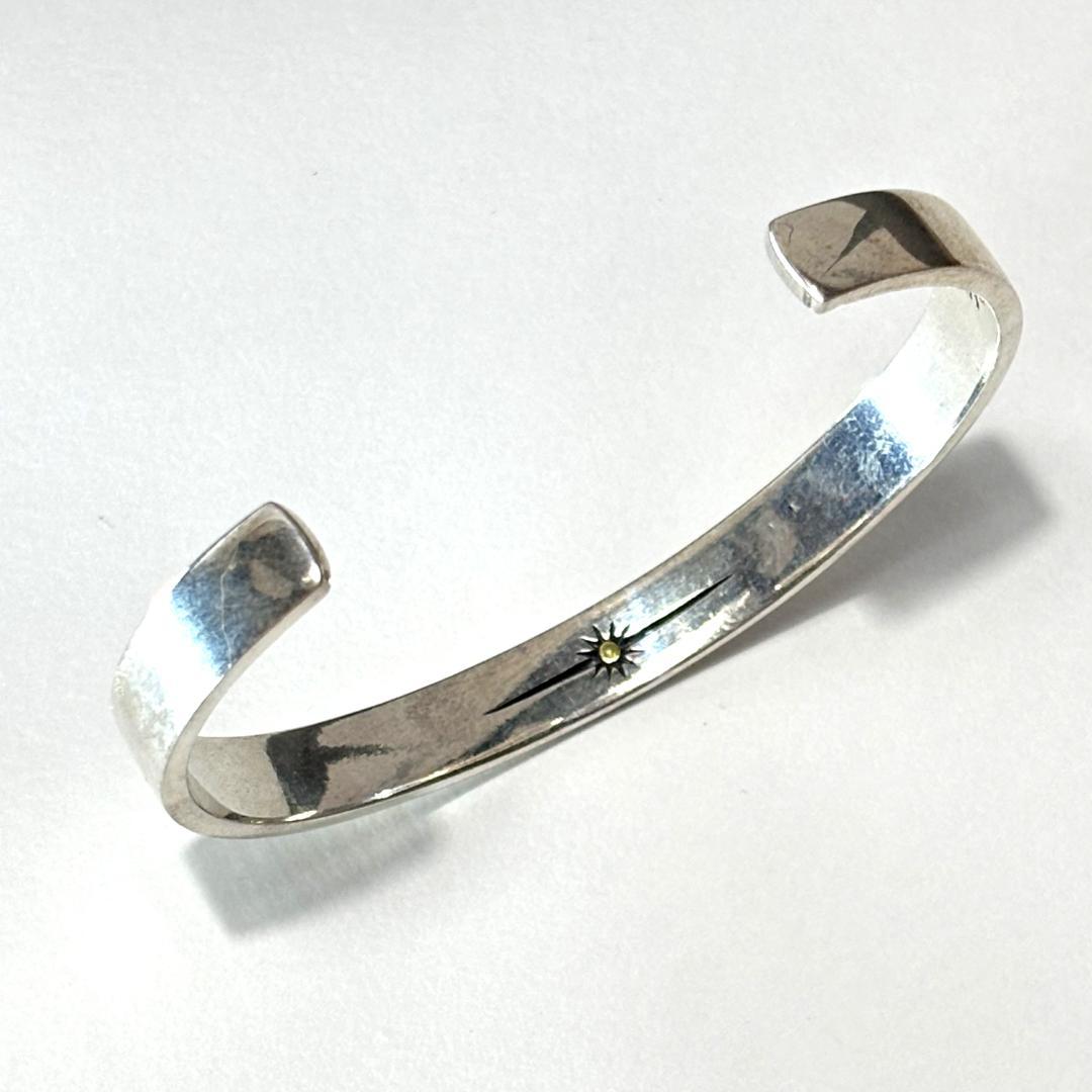 新品未使用 サード シルバーアクセサリー 外アラベスク 内側サンシンボルバングル