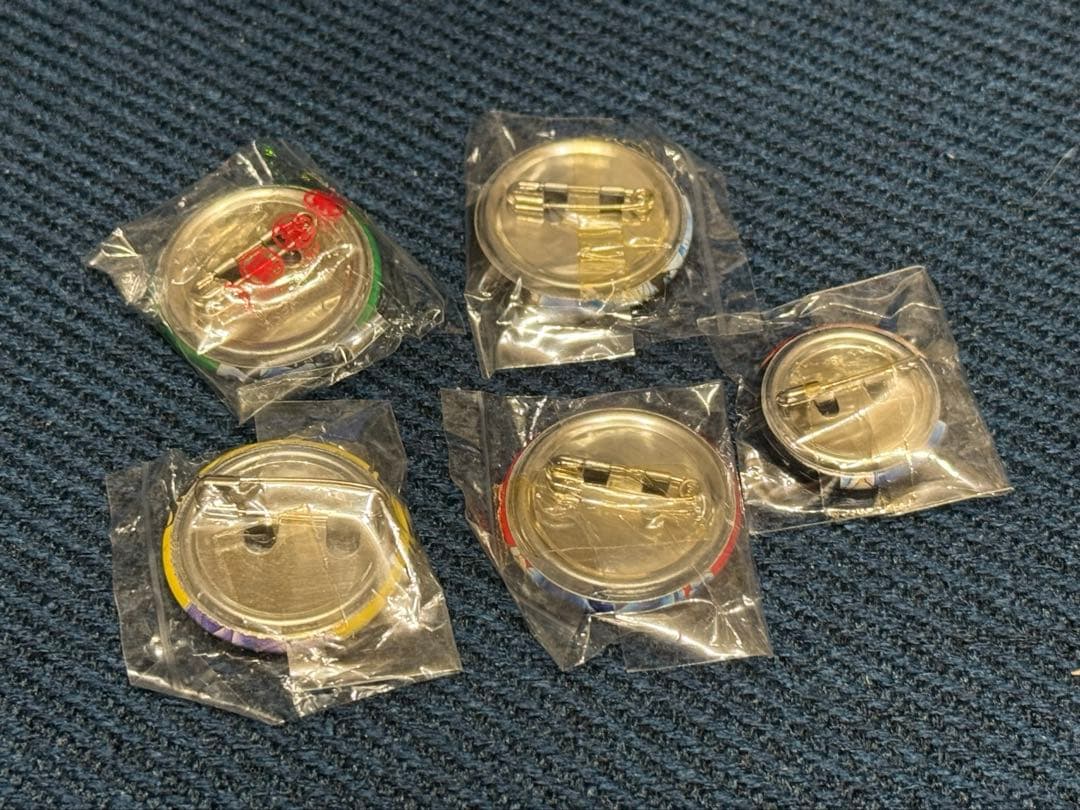 名探偵コナン　非売品　缶バッジ　5種セット