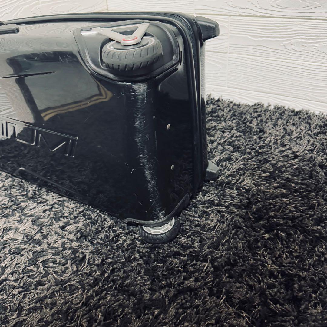 K*o様 TUMI × DUCATI クアトロポルテ 2輪スーツケース キャリー