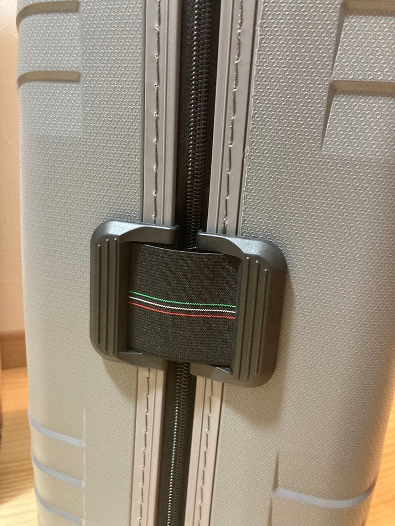 新品イタリア製キャリーケース　ロンカート　イプシロン35～40L グレー