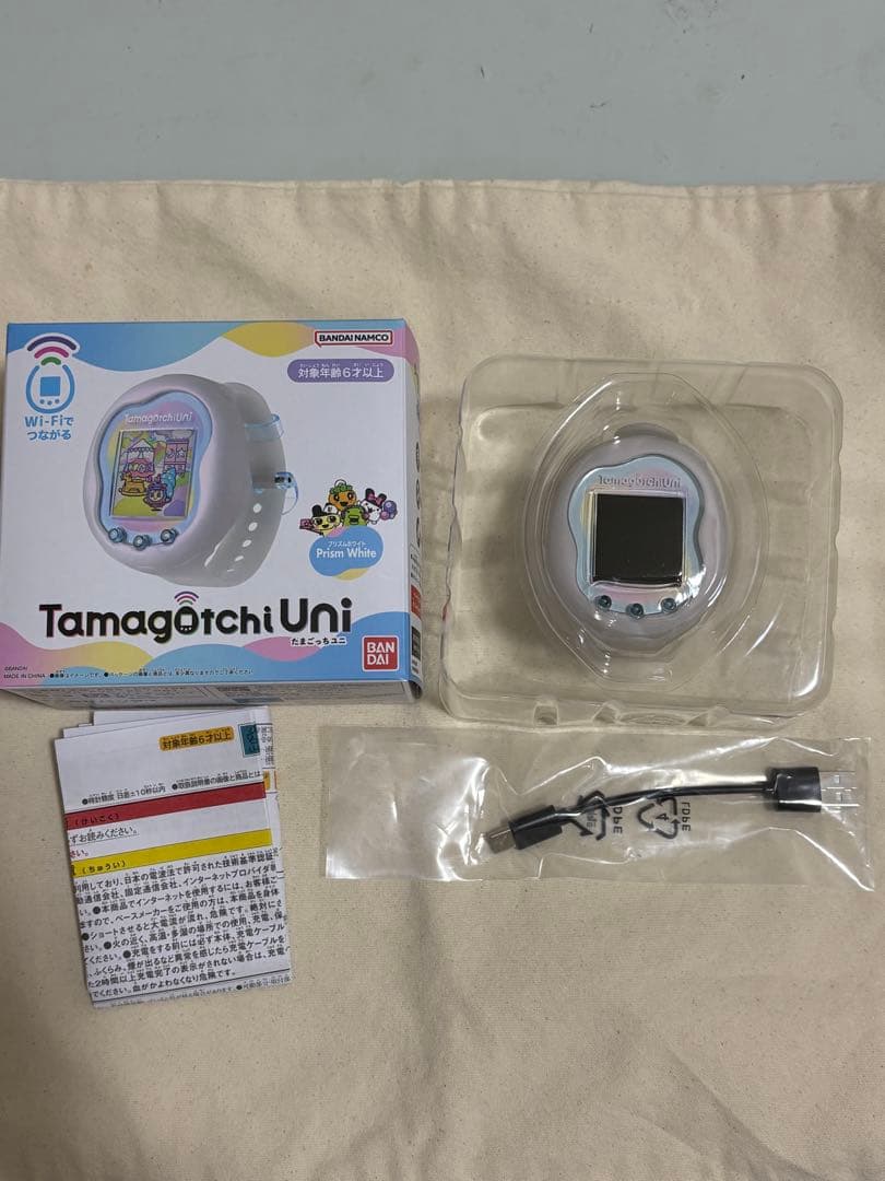 【要画像確認】Tamagotchi Uni たまごっちuniプリズムホワイト