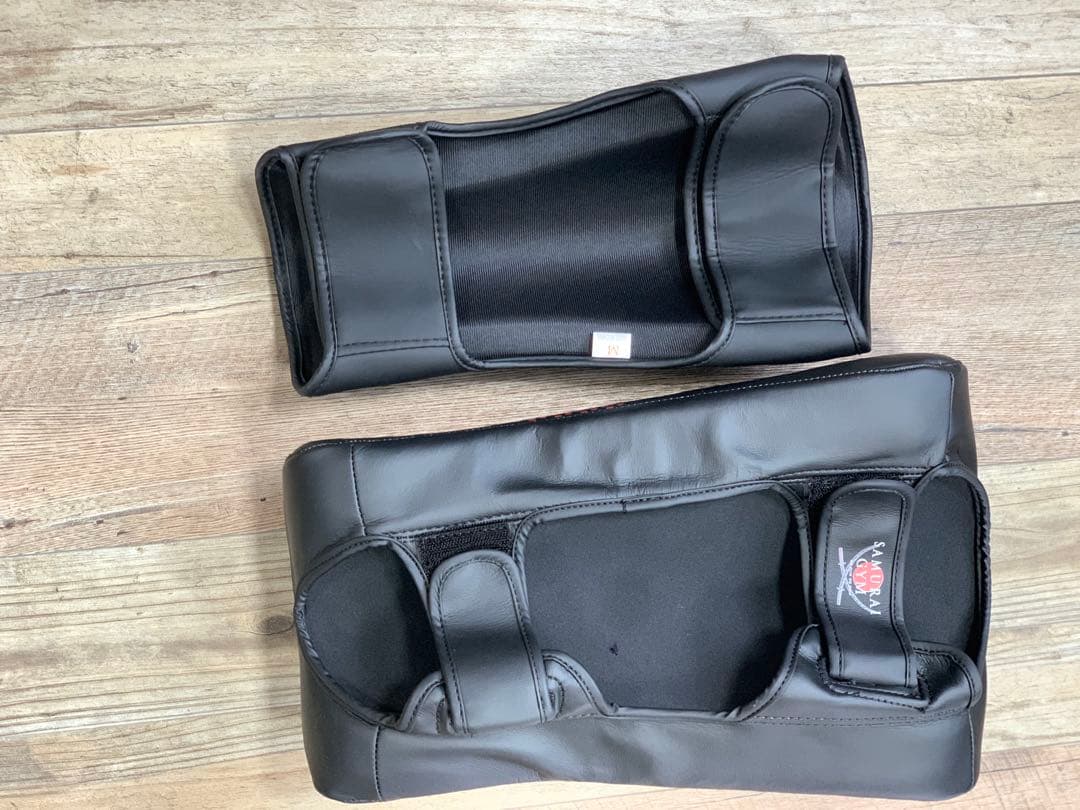 カーフキックミット ダブル　左右利用できます