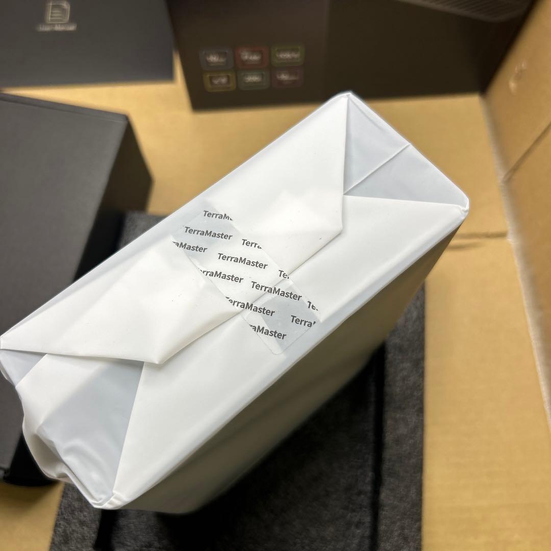 TERRAMASTER テラマスター F8 SSD Plus