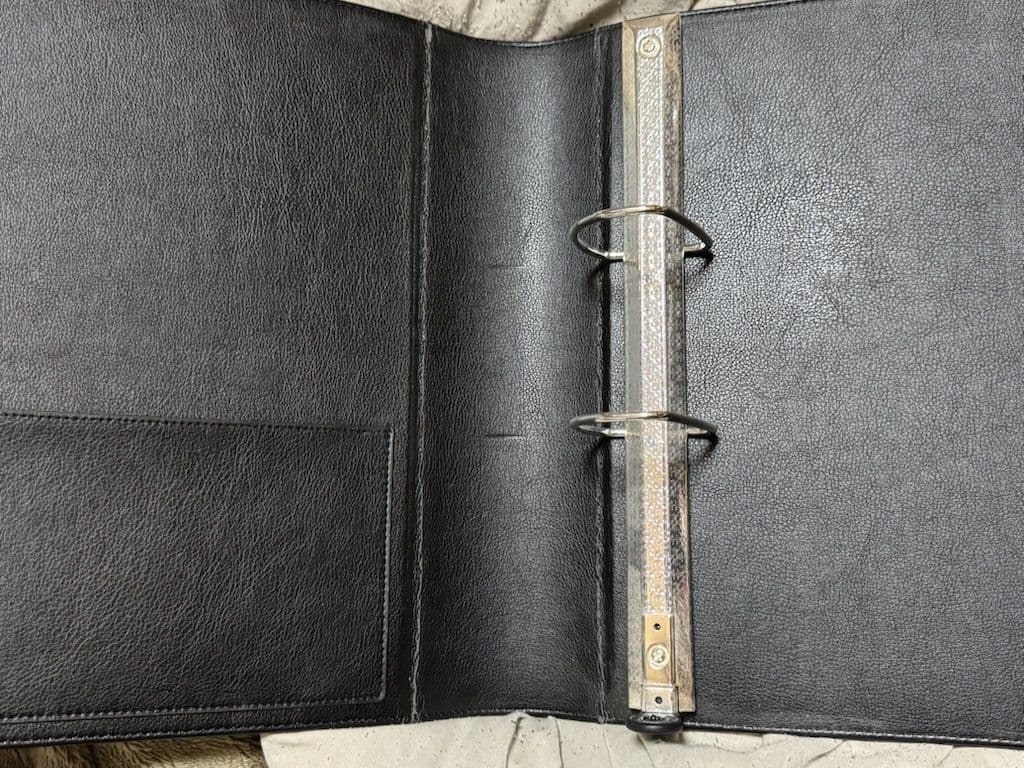 【クロムハーツ】CHプラス ホースシュー レザーバインダー