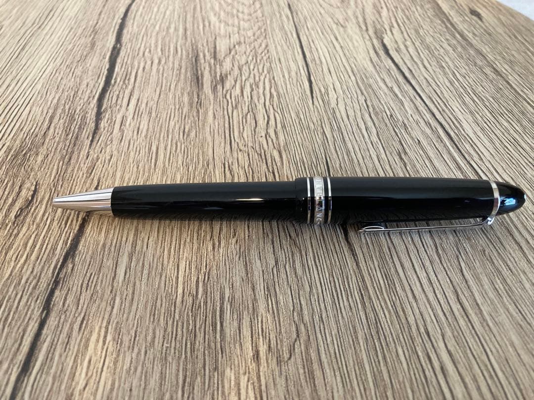 MONT BLANC 万年筆 黒 ネーム入り