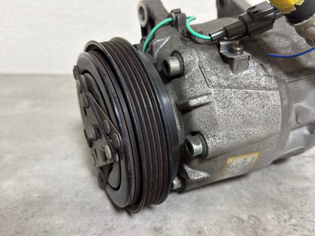 C34 ローレル エアコンコンプレッサー RB20E 92600-70T16