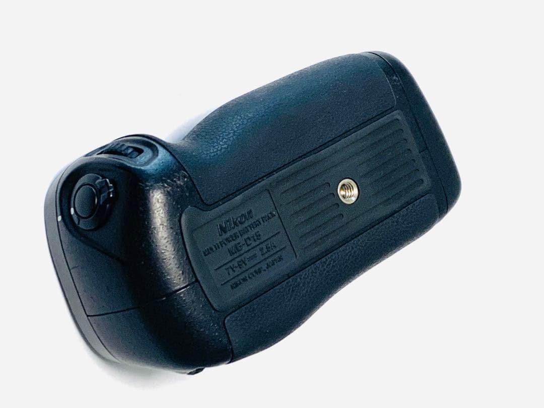 ☆撮影数220回以下☆Nikon D7200ボディMB-D15マルチパックセット