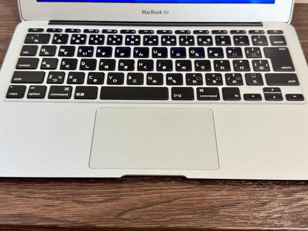 中古 MacBook Air 11インチ (Early 2015)