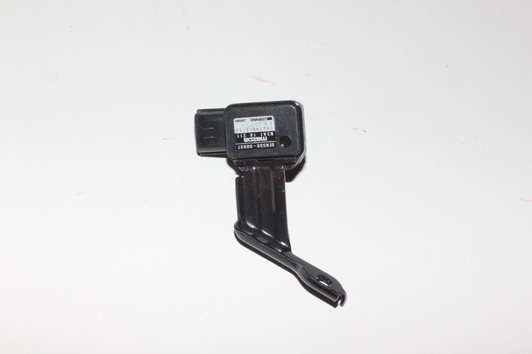 RX-7 FD3S ブーストセンサー 圧力センサー N3A1-18-211 純正