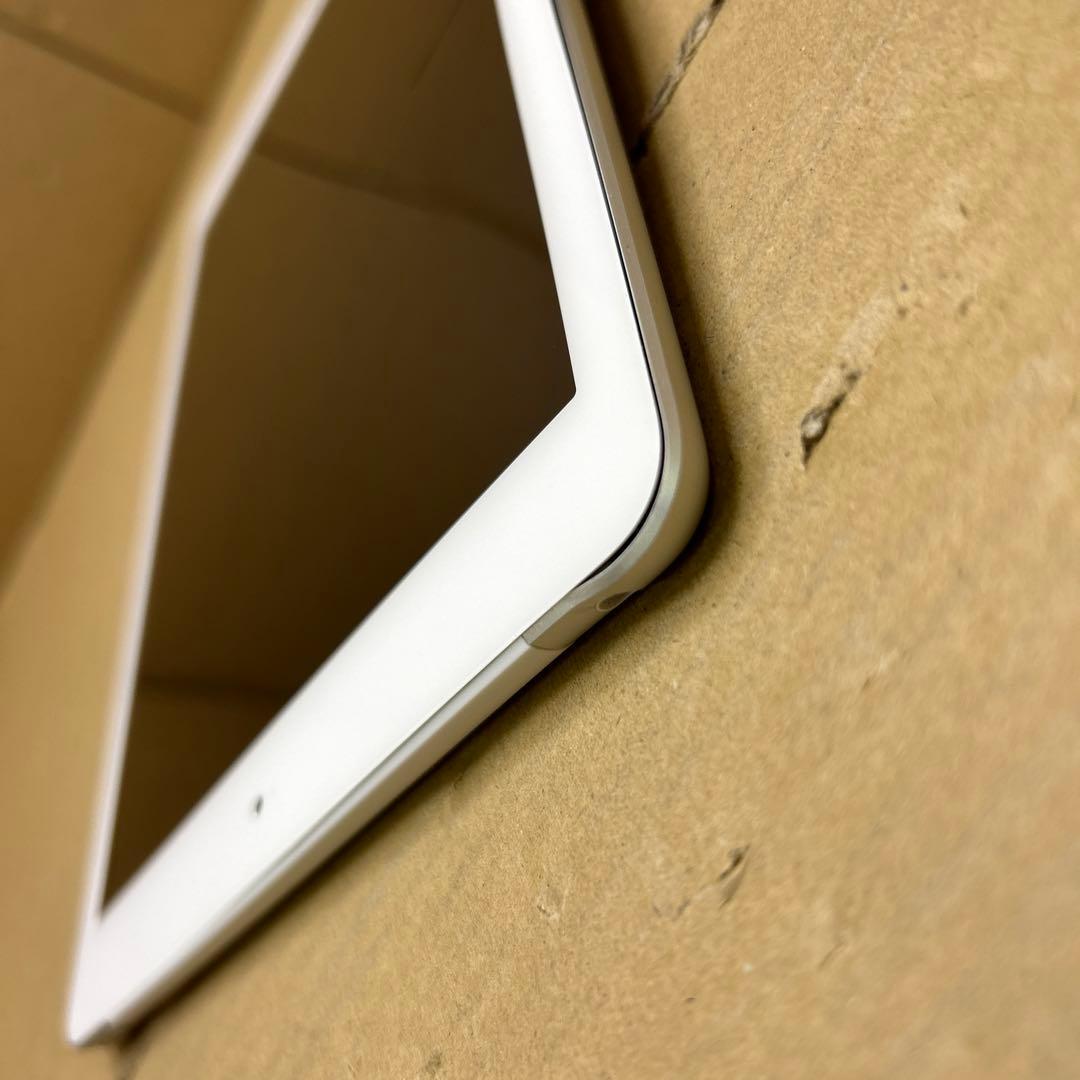 訳あり　iPad (第６世代) Wi-Fi + セルラー 128GB