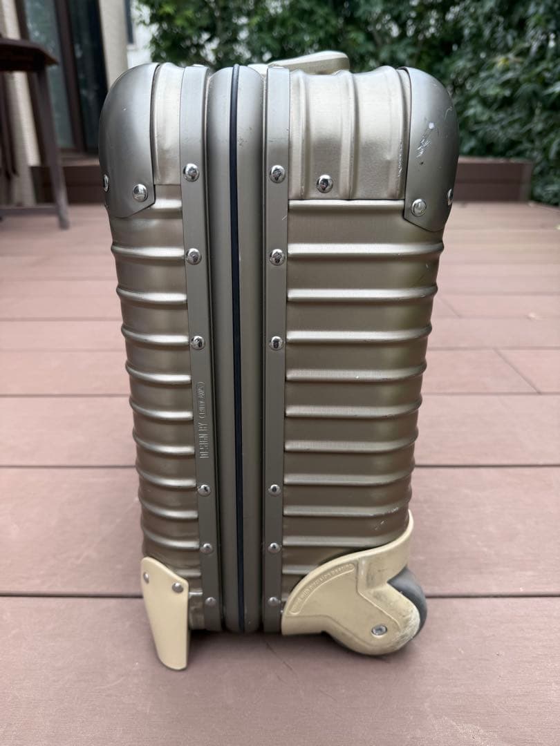 廃盤 リモワ ゴールド アタッシュ ビジネス キャリーケース トパーズ
