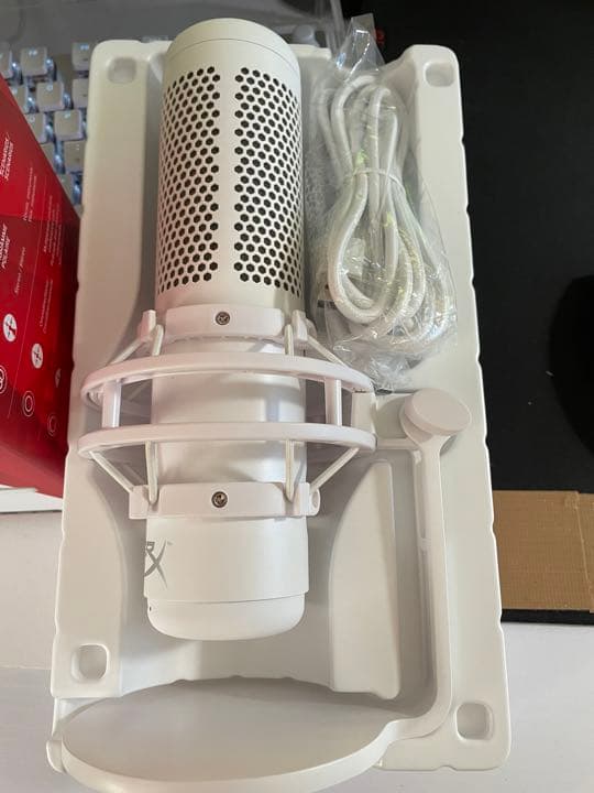 HyperX QuadCast Sスタンドアロンマイク