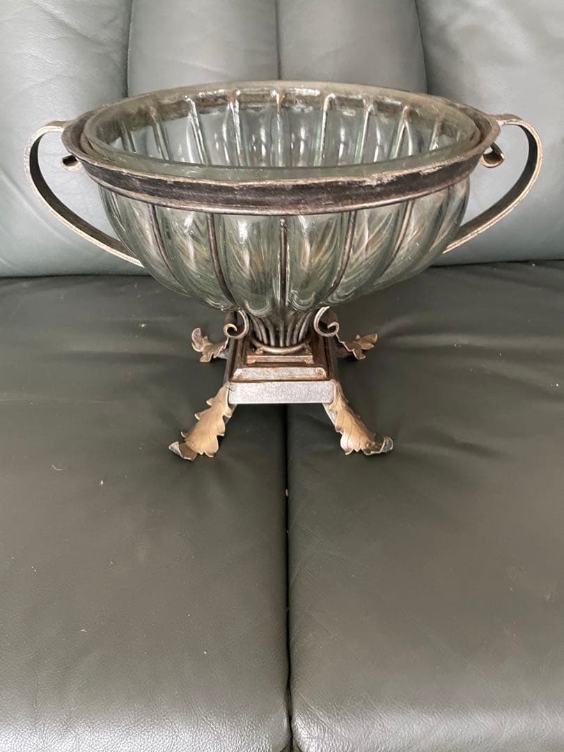 フラワーアレンジの器