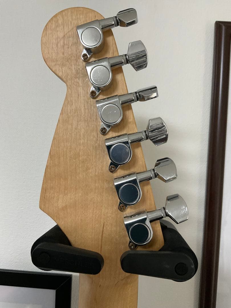 ストラト　タイプ　弾き心地良　艶消しボディ ブラウンサンバースト