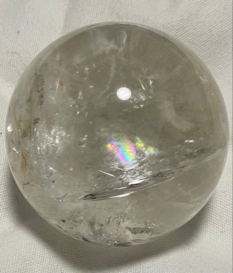 値下げ　大サイズ　虹入り水晶　スフィア（丸玉）　約8cm 790g