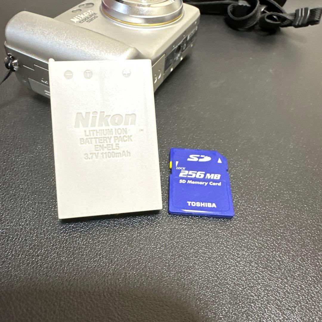 美品　Nikon COOLPIX 5200 動作確認済