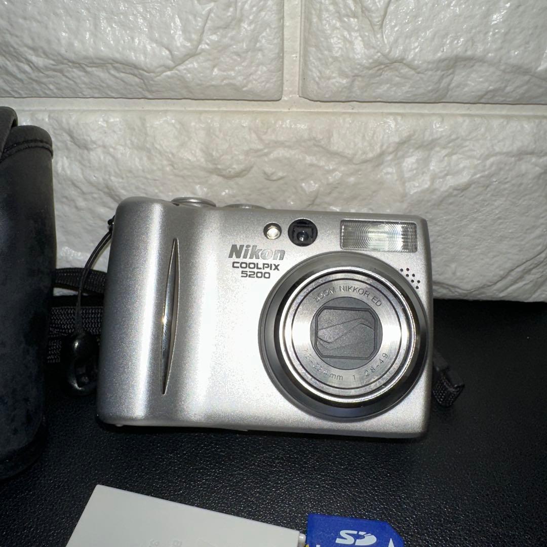 美品　Nikon COOLPIX 5200 動作確認済