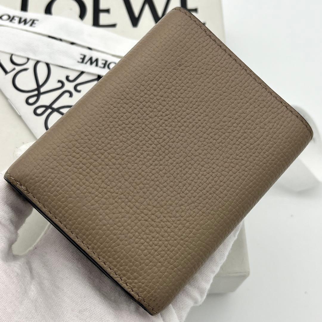 【人気カラー】LOEWE アナグラム トライフォールド ウォレット 三つ折り財布