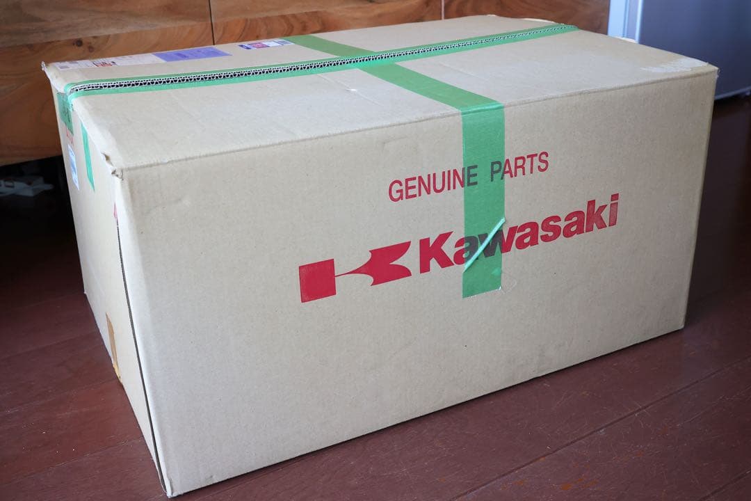 KAWASAKI W800 純正タンク 未使用品