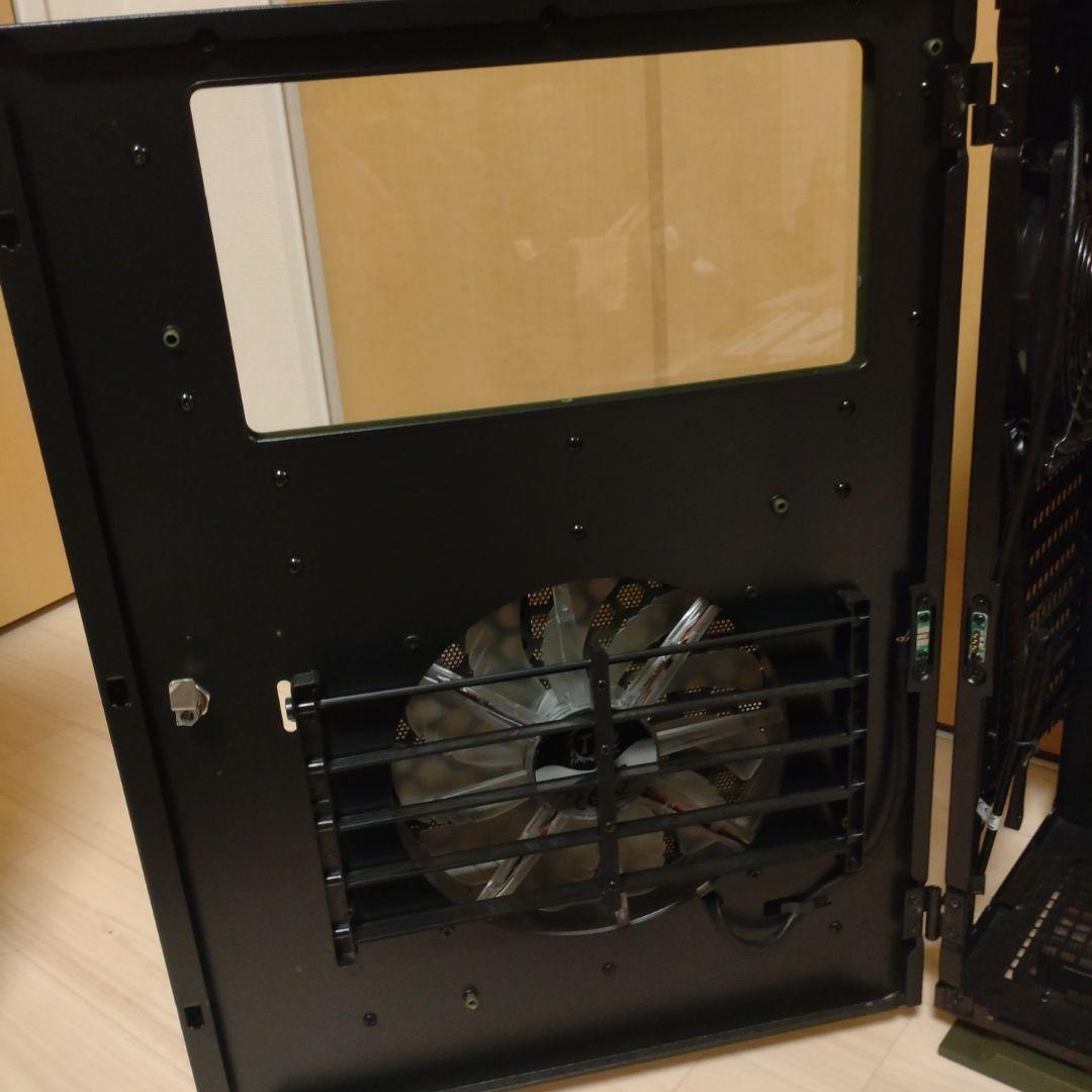 Thermaltake PCケース オリーブグリーン