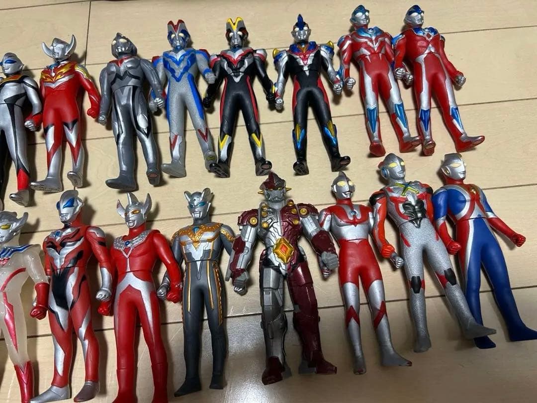 ウルトラマン　怪獣　フィギュア　セット 約50体 ソフビ　ギンガスパーク　ライブ