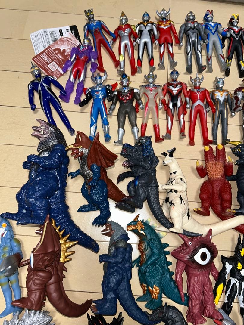 ウルトラマン　怪獣　フィギュア　セット 約50体 ソフビ　ギンガスパーク　ライブ