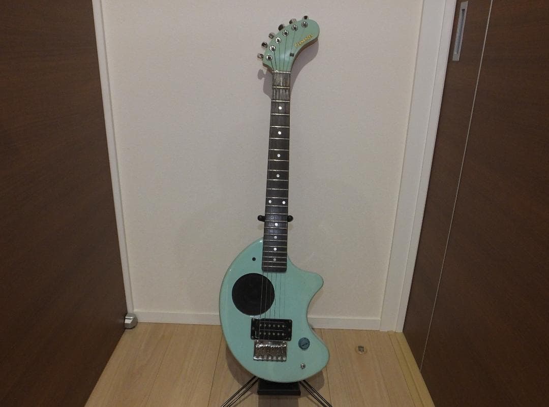 FERNANDES エレキギター ミントグリーン（ジャンク）