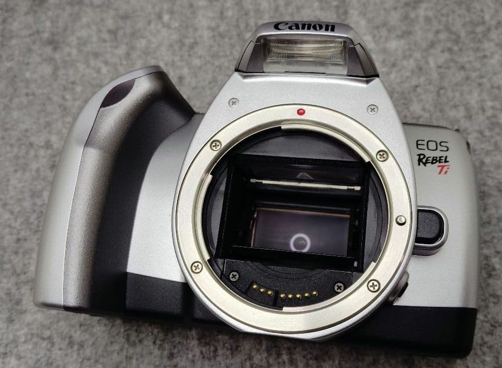 Canon EOS Rebel Ti フィルムカメラ　標準ズームレンズ付