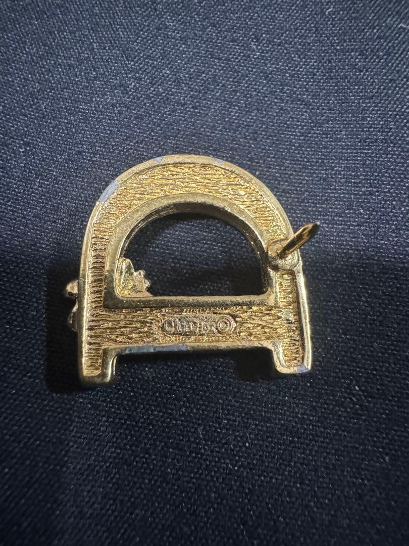 ✨クリスチャン　ディオール　ピンブローチ　蜂　ビー　Dロゴ　ゴールド　刻印