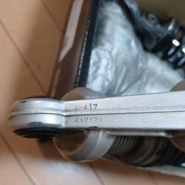 738　オーリンズ　ゼファー750 リアショック　KA2124