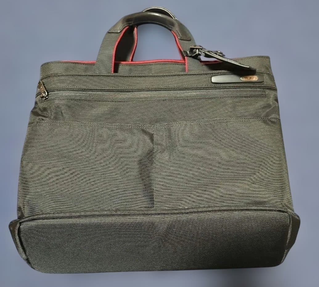 TUMI トゥミ コンパニオントート バッグ223119DR4 ブラック レッド