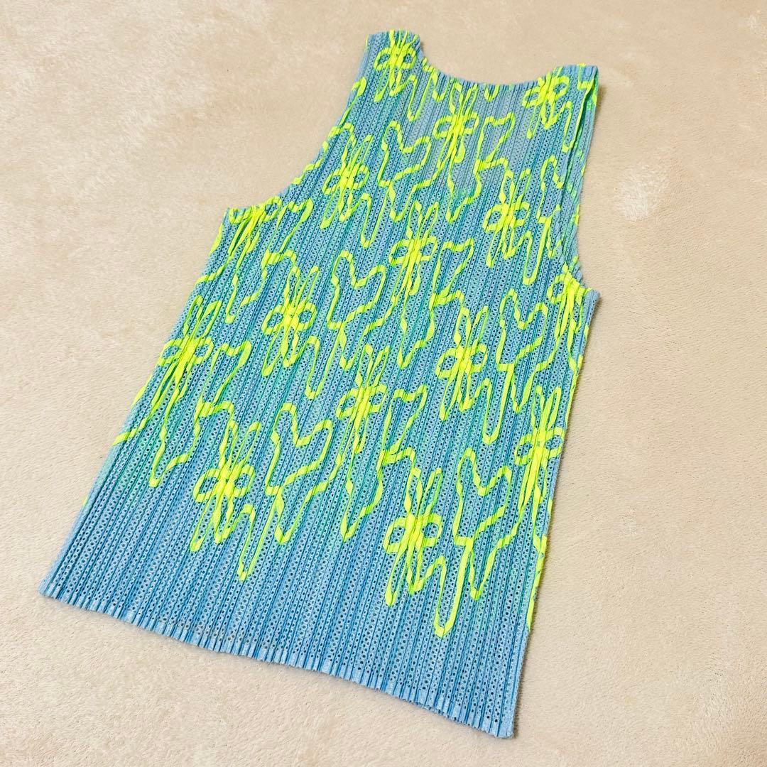 極美品✨PLEATS PLEASE 花柄　水色　花柄　ノースリーブ　メッシュ