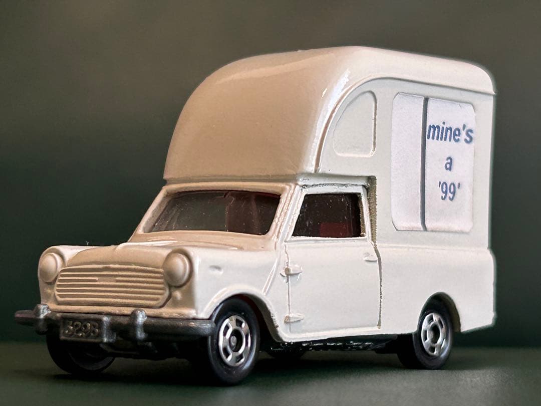 トミカ ミニクーパー アイスクリームバン ホワイト