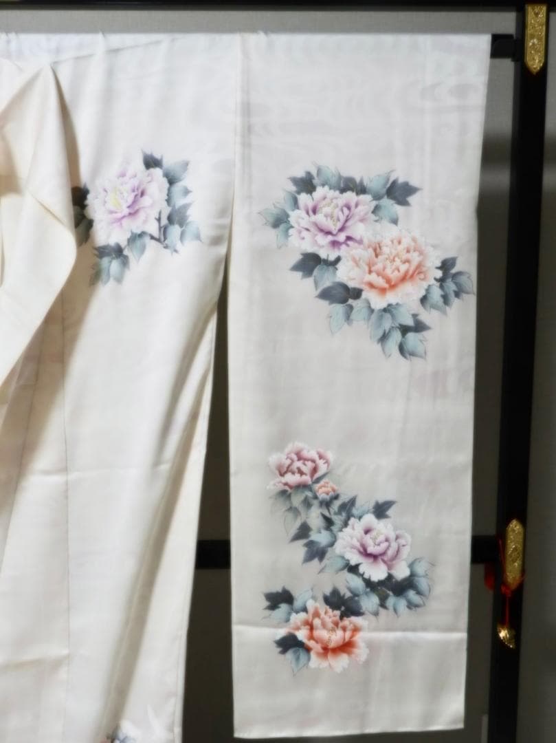 お値下げします！【仮縫い・未仕立て】振袖 正絹 白地 孔雀と牡丹柄 レトロモダン